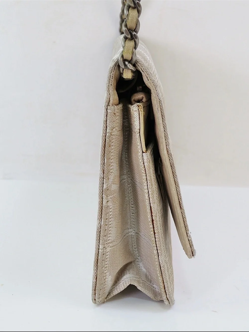 CHANEL Beige Quilted-Pattern Chain Crossbody Bag
